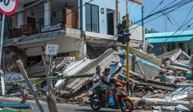 इन्डोनेसियाको सुलावेसीमा शक्तिशाली भूकम्पः मृत्यु हुनेको सङ्ख्या ४२ पुग्यो