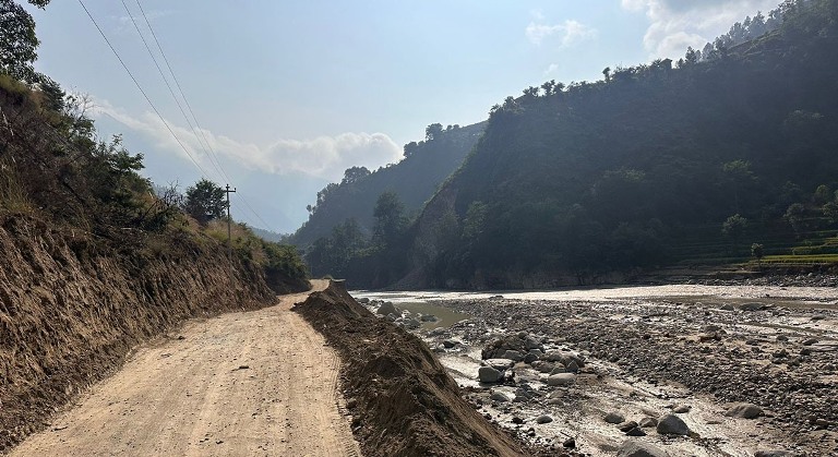 बीपी राजमार्ग सञ्चालनमा, सहज छैन यात्रा