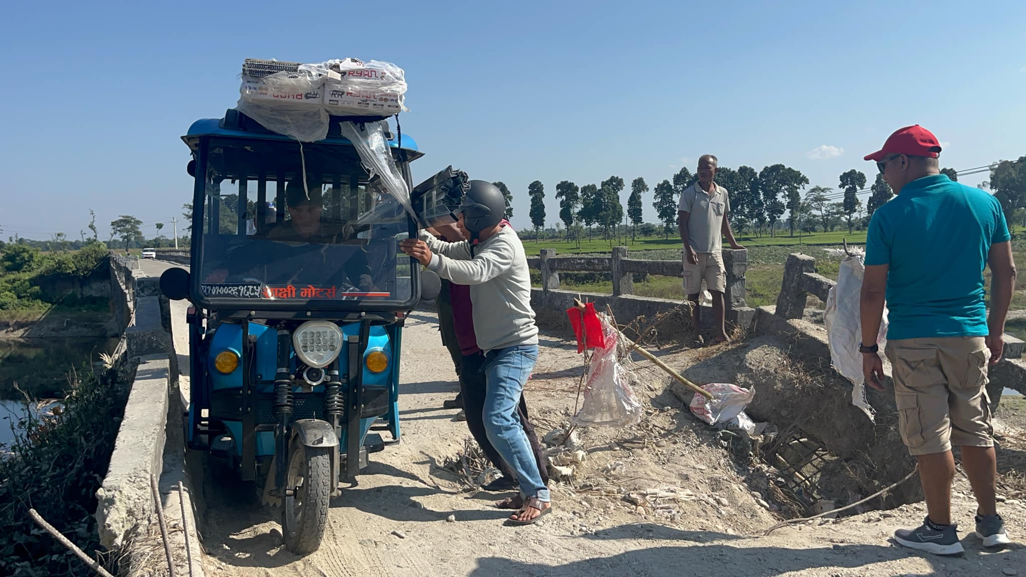 सांसदले पनि सुन्नु भयो, मेयरले पनि हेर्नु भयो तर सडक खुलेन