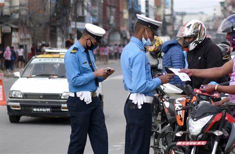 ट्राफिक प्रहरीको दुईपाङ्ग्रेका चालक लक्षित अभियान सुरु